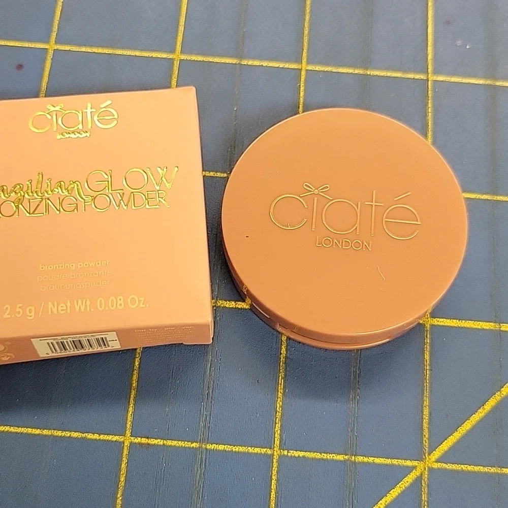 Ciate London Aruba Island 2.5g Brazilian GLOW Bronzing Powder Compact